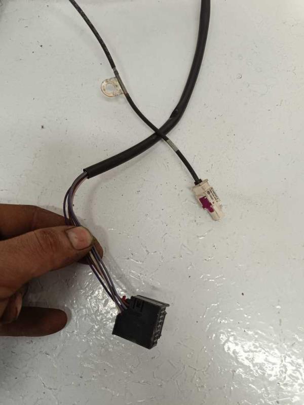 RETRO GAUCHE VW CADDY 2010-2015 5-PIN AVEC ANTENNE - Vue 3